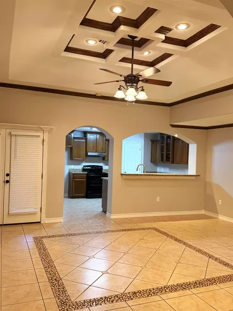 Living - 116 Knoll Ave, Laredo, TX 78045 photo 1 of 2