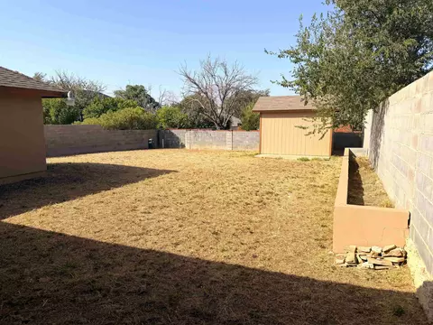 Exterior - 116 Knoll Ave, Laredo, TX 78045 photo 5 of 8