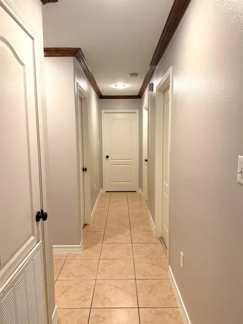 Entry Way - 116 Knoll Ave, Laredo, TX 78045 photo 5 of 5