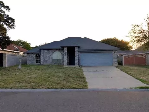 8904 Crossway Dr, Laredo, TX 78045