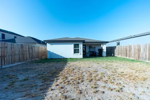 Exterior - 624 Rockrose Dr, Laredo, TX 78046 photo 7 of 7