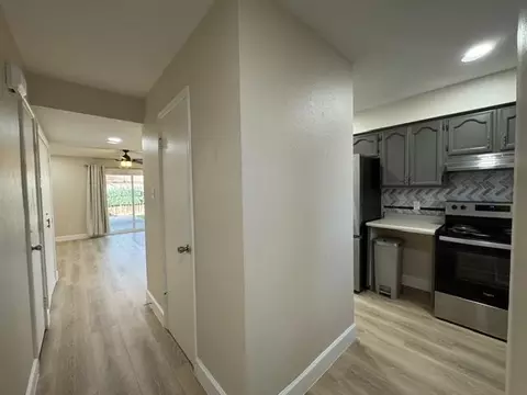 Entry Way - 1300 Hillside Rd #8, Laredo, TX 78041 photo 5 of 5