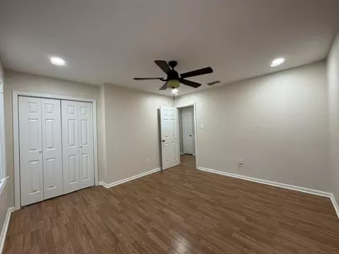 Bedroom - 1300 Hillside Rd #8, Laredo, TX 78041 photo 1 of 5