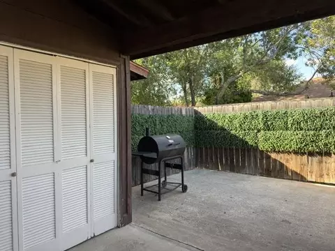 Exterior - 1300 Hillside Rd #8, Laredo, TX 78041 photo 4 of 4