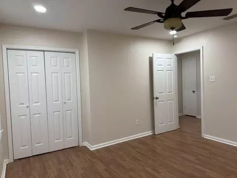Bedroom - 1300 Hillside Rd #8, Laredo, TX 78041 photo 2 of 5