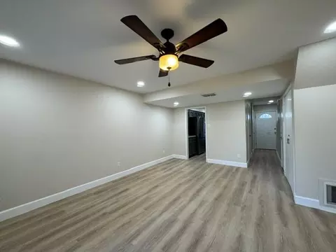 Living - 1300 Hillside Rd #8, Laredo, TX 78041 photo 7 of 10