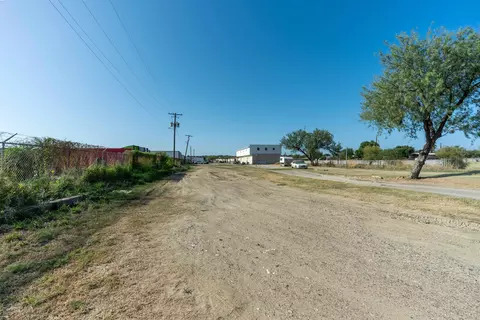 5511 E Saunders St, Laredo, TX 78043 photo 21