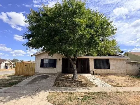 5707 Post Oak Dr, Laredo, TX 78041