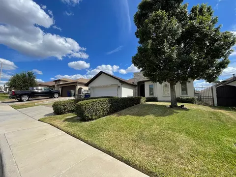 Exterior - 115 Calma Dr, Laredo, TX 78045 photo 2 of 7