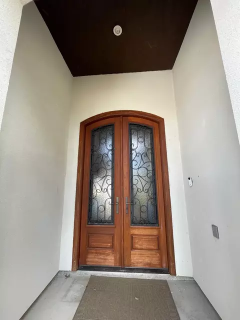 Entry Way - 115 Calma Dr, Laredo, TX 78045 photo 1 of 3