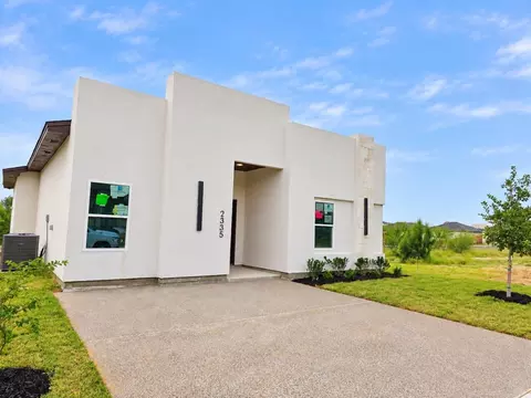 Exterior - 2335 Mango Rd, Laredo, TX 78046 photo 3 of 4