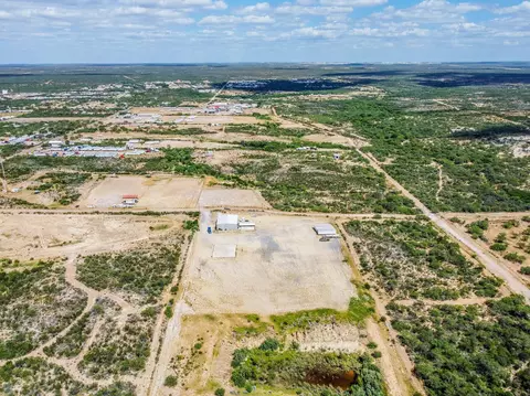 311 Chicote Rd, Laredo, TX 78045 photo 11