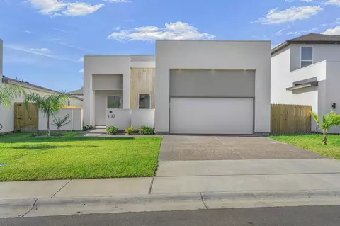 107 Balmorhea Dr, Laredo, TX 78045