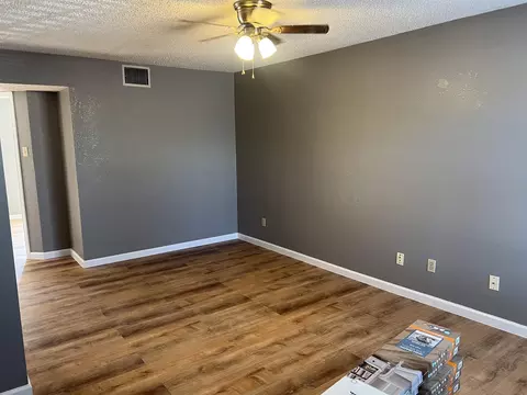 Living - 4102 Eagle Pass Ave #3, Laredo, TX 78040 photo 2 of 4