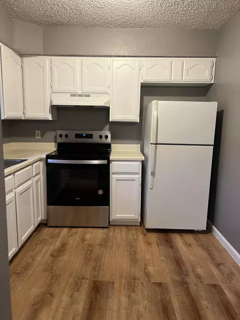 Kitchen - 4102 Eagle Pass Ave #3, Laredo, TX 78040 photo 2 of 2
