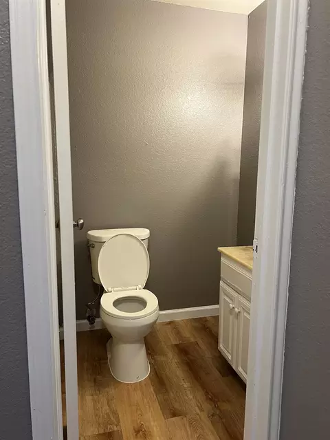 Bath - 4102 Eagle Pass Ave #3, Laredo, TX 78040 photo 1 of 1
