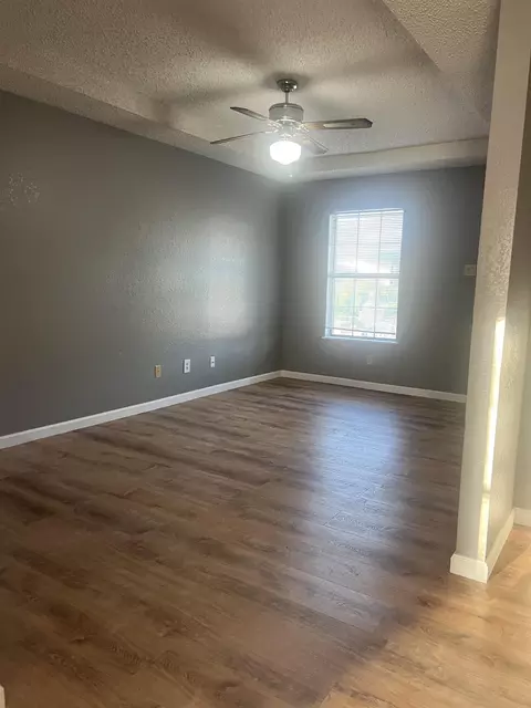 Living - 4102 Eagle Pass Ave #3, Laredo, TX 78040 photo 4 of 4
