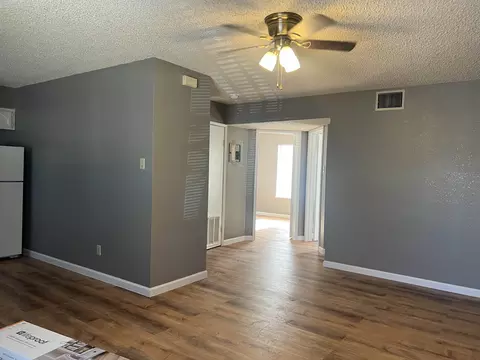 Living - 4102 Eagle Pass Ave #3, Laredo, TX 78040 photo 1 of 4