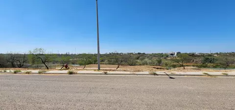 431 Riverview Dr, Laredo, TX 78046 photo 12