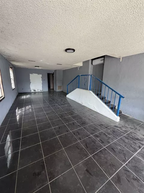 Living - 3310 E Fiesta Lp, Laredo, TX 78043 photo 2 of 4
