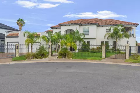 417 Lake Nakuru Ct, Laredo, TX 78041