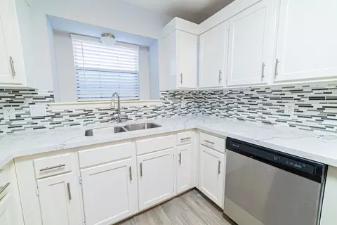 Kitchen - 8655 Northridge Lp, Laredo, TX 78045 photo 5 of 5