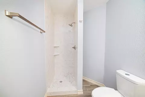 Bath - 8655 Northridge Lp, Laredo, TX 78045 photo 5 of 5