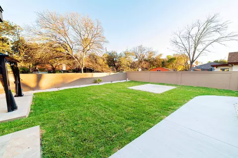 Exterior - 8655 Northridge Lp, Laredo, TX 78045 photo 6 of 7