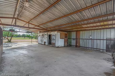 Exterior - 275 Jefferies Rd, Laredo, TX 78045 photo 7 of 8