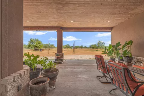 Exterior - 275 Jefferies Rd, Laredo, TX 78045 photo 5 of 8