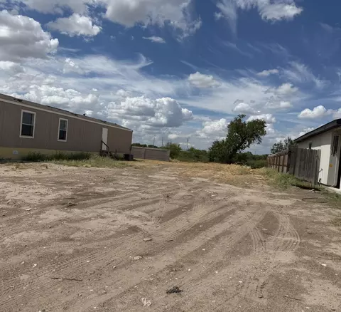 380 Riverhill Lp, Laredo, TX 78046 photo 3