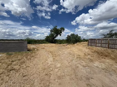 380 Riverhill Lp, Laredo, TX 78046 photo 6