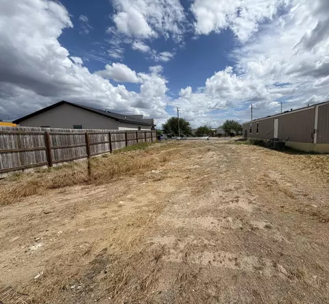 380 Riverhill Lp, Laredo, TX 78046 photo 4