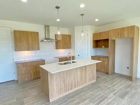 313 Deer Path Loop, Laredo, TX 78045 photo 7