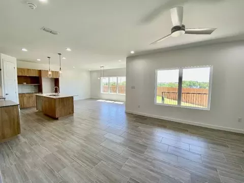 313 Deer Path Loop, Laredo, TX 78045 photo 3