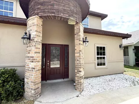 Exterior - 5519 Conroe St, Laredo, TX 78046 photo 3 of 5