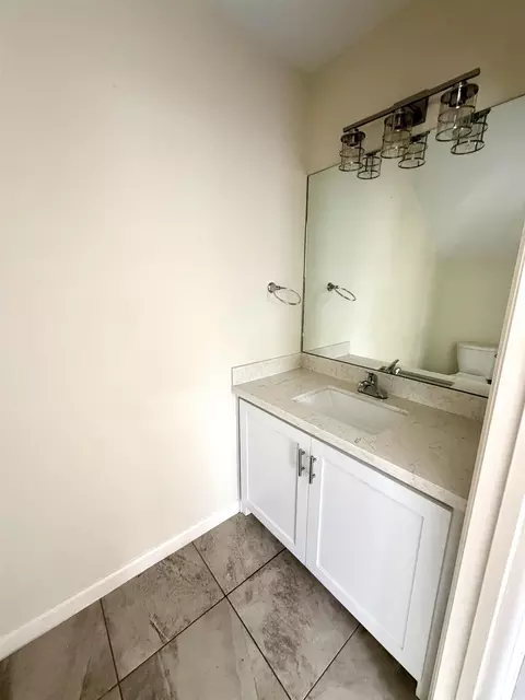 Bath - 5519 Conroe St, Laredo, TX 78046 photo 1 of 4