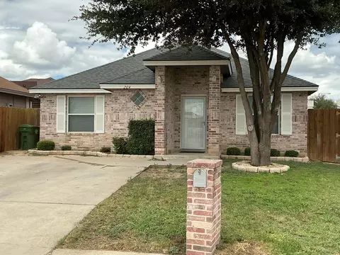 204 Girasol Ct, Laredo, TX 78043