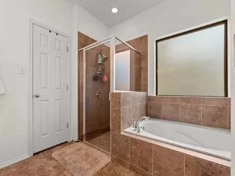 Bath - 311 Sabal Loop, Laredo, TX 78045 photo 1 of 4