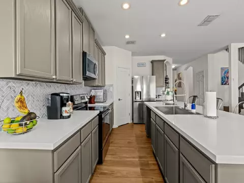 Kitchen - 311 Sabal Loop, Laredo, TX 78045 photo 2 of 5