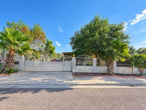 403 Moonstone Moonstone Rd, Laredo, TX 78046