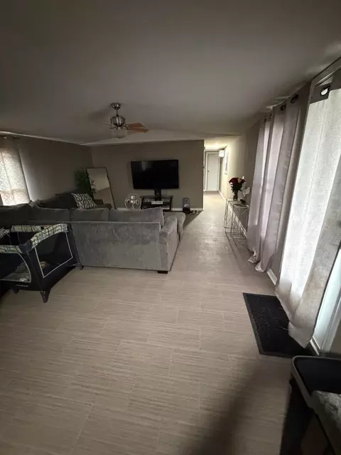 3426 Zamora Lp, Laredo, TX 78046 photo 3