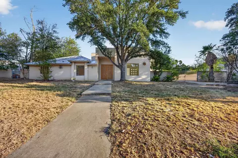 1323 Cross Country Ln, Laredo, TX 78045