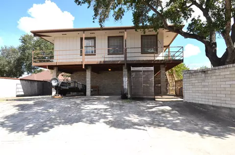 361 Monte Dr, Zapata, TX 78076