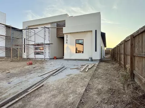 5706 Lone Star Loop, Laredo, TX 78046 photo 3