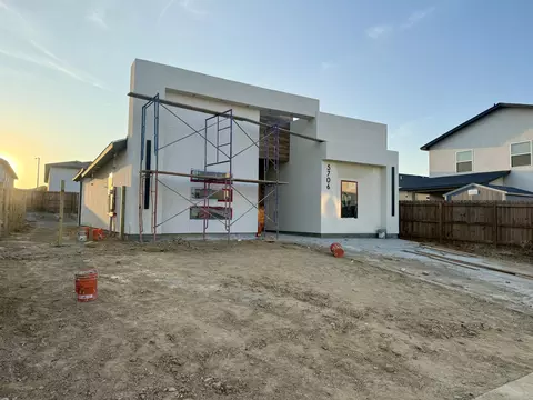 5706 Lone Star Loop, Laredo, TX 78046 photo 2