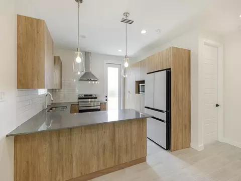 Kitchen - 417 Deer Path Loop, Laredo, TX 78045 photo 1 of 2