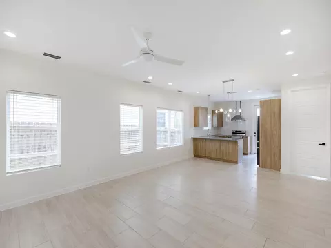 Living - 417 Deer Path Loop, Laredo, TX 78045 photo 1 of 4