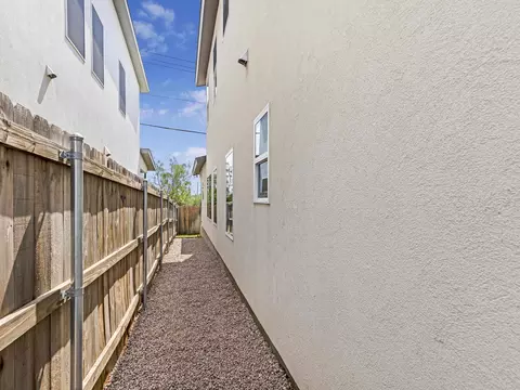 Exterior - 417 Deer Path Loop, Laredo, TX 78045 photo 4 of 6