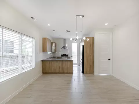 Living - 417 Deer Path Loop, Laredo, TX 78045 photo 3 of 4